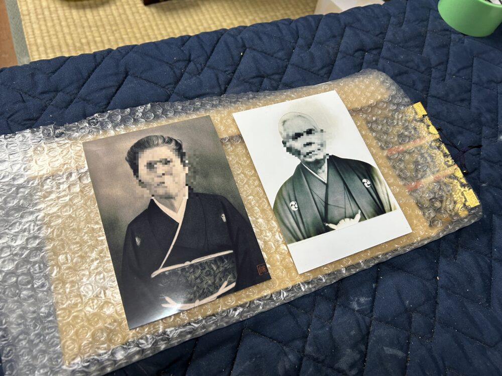 「遺影」の置き場所や飾り方で困った時には3つの方法があります! - 広島で仏壇の修理修復の専門「音羽屋」の職人が仏教や仏壇のことを楽しく綴る